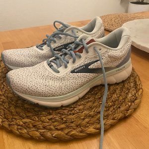 Brooks Women's Trace Running Shoes